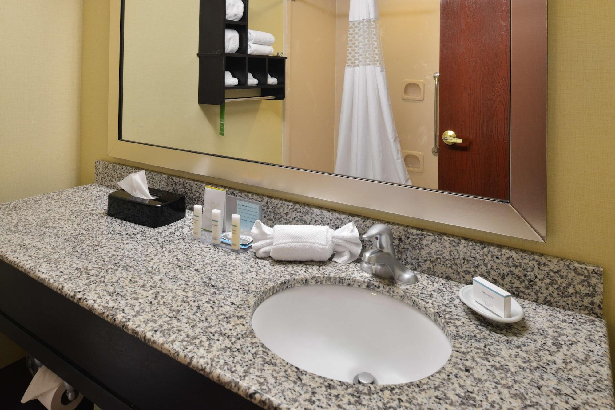Comfort Inn & Suites Toledo Esterno foto