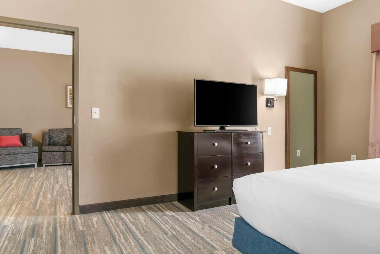 Comfort Inn & Suites Toledo Esterno foto