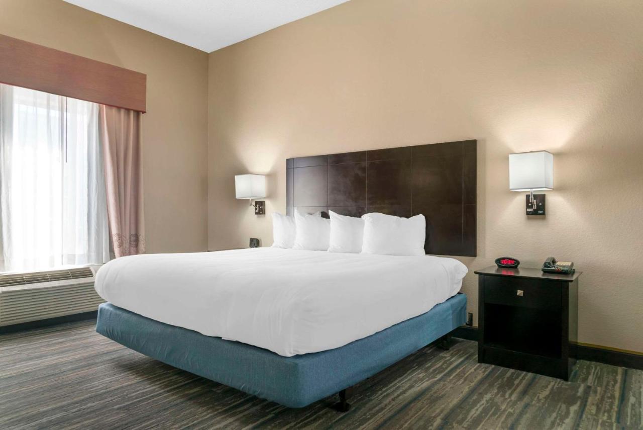 Comfort Inn & Suites Toledo Esterno foto