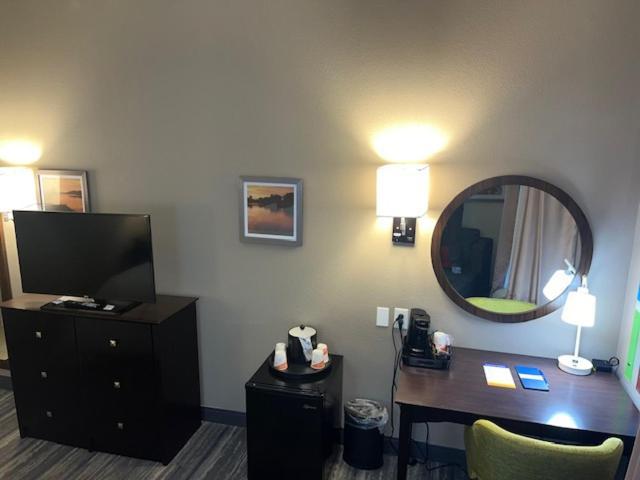 Comfort Inn & Suites Toledo Esterno foto